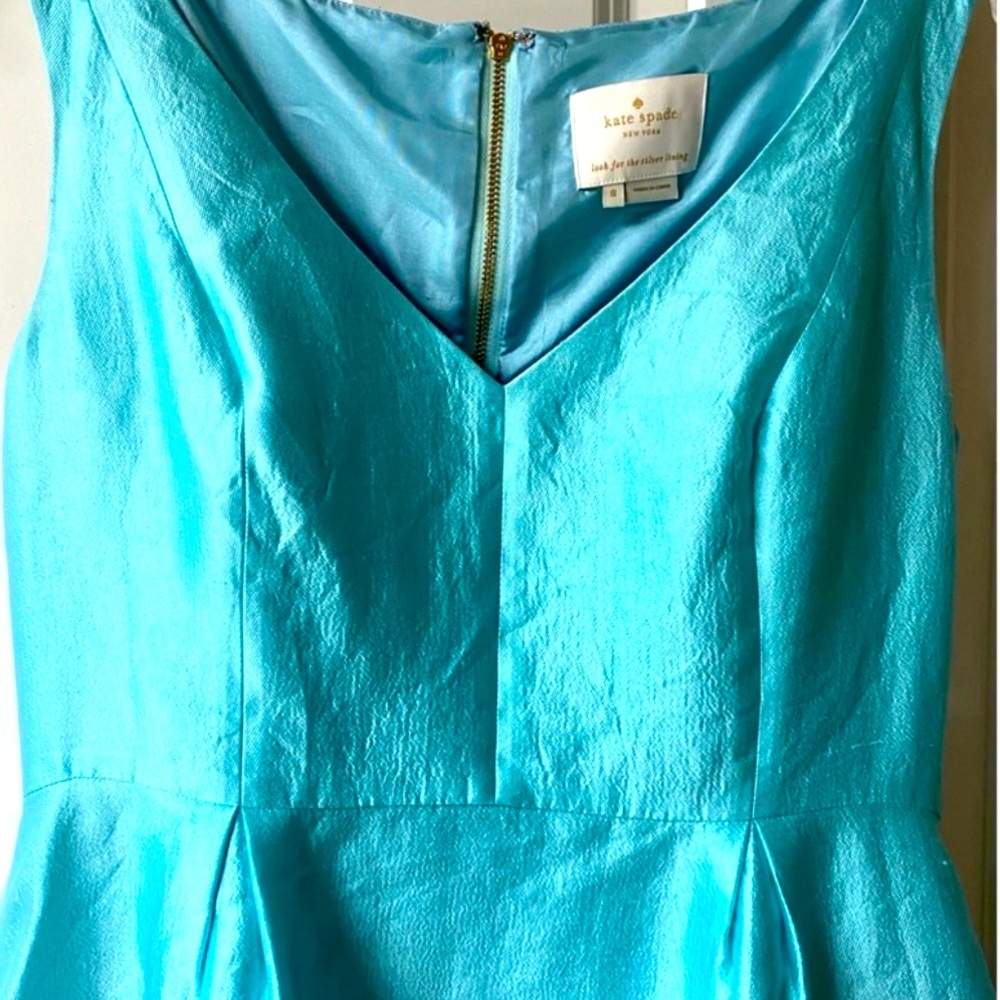 Breakfast at Tiffany’s in this Kate Spade Tiffany blue silk - Picture 7 of 11